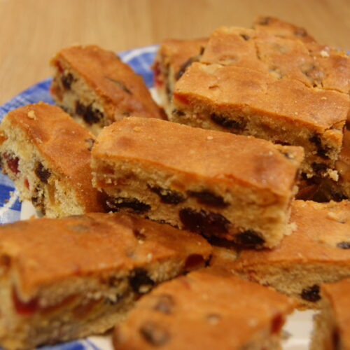 How To Make Homemade Fruity Lemon Drizzle Fingers